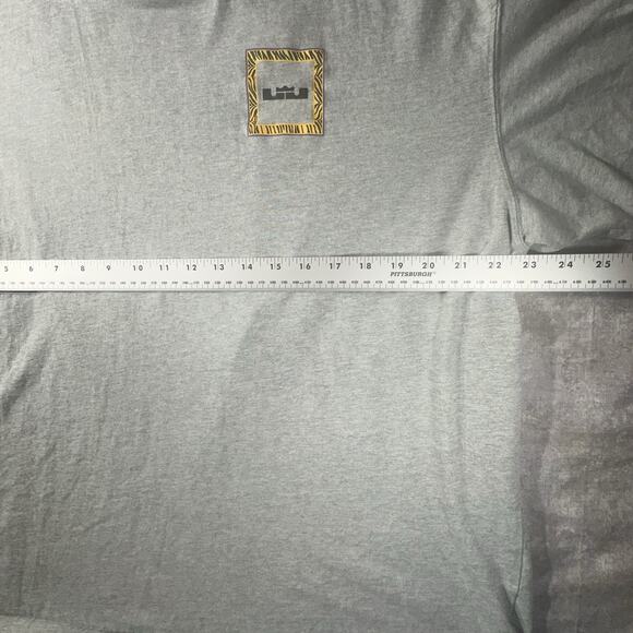 RARE Nike Mens Lebron James 'LBJ' Logo Loose Fit T-Shirt Gray DQ1881-063 XXL - Picture 4 of 6
